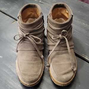 Ugg Reid Moccasin Booties